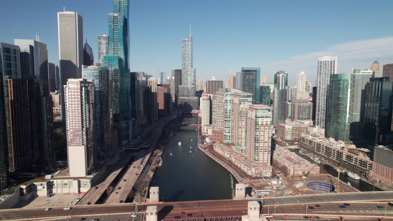 chicago river y lake shore drive, una antena aérea de 4k
