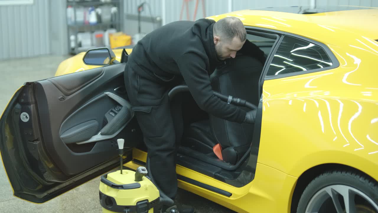 Professional Car Detailing – Washing, Ceramic Coating, and Interior Cleaning