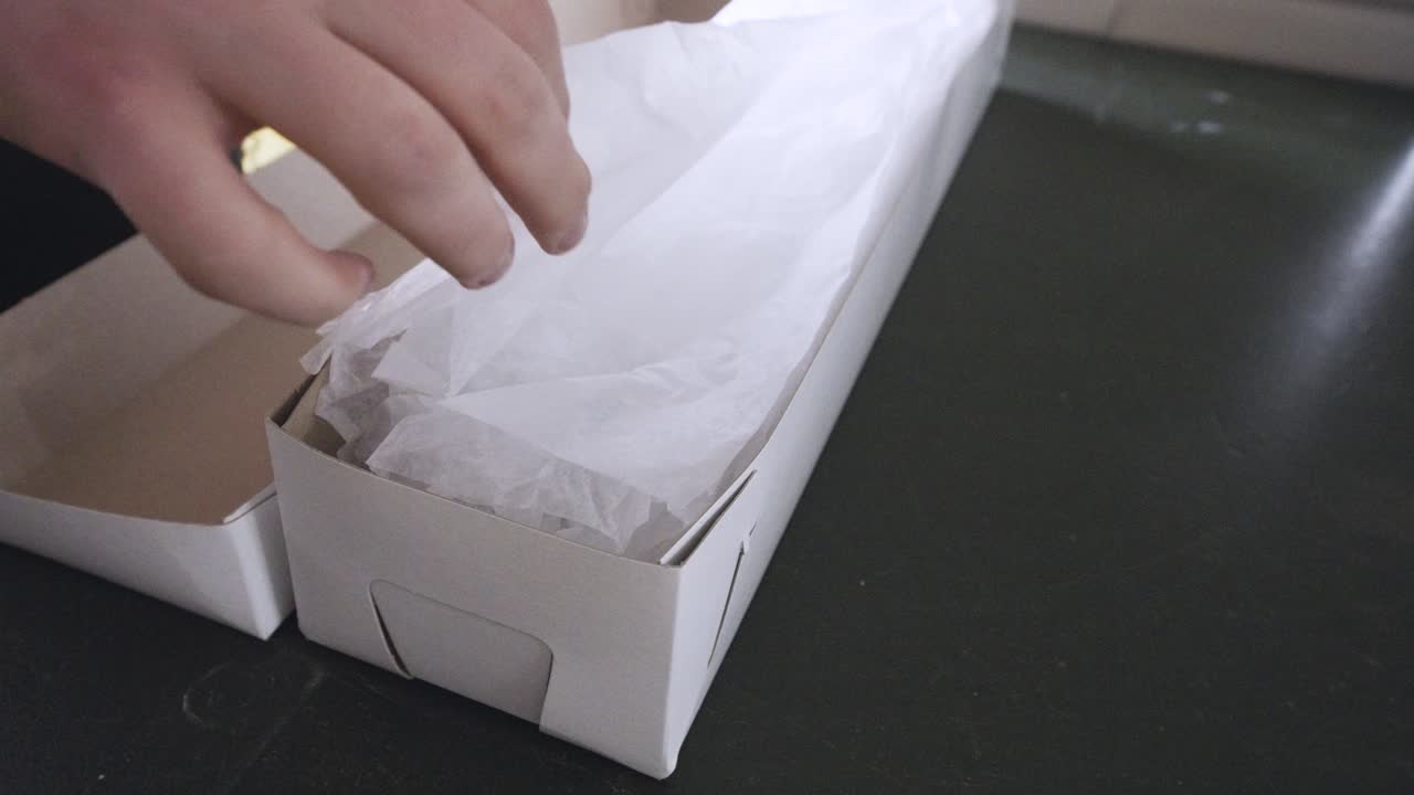 eliminación de la primera capa de papel higiénico