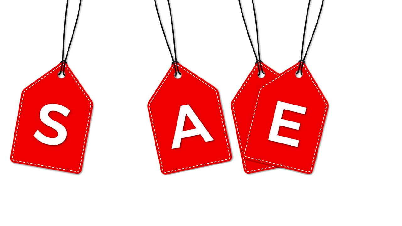 etichette rosse appese isolate su bianco.