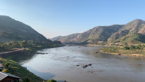 valle del cruce del río mekong en la frontera entre tailandia y laos