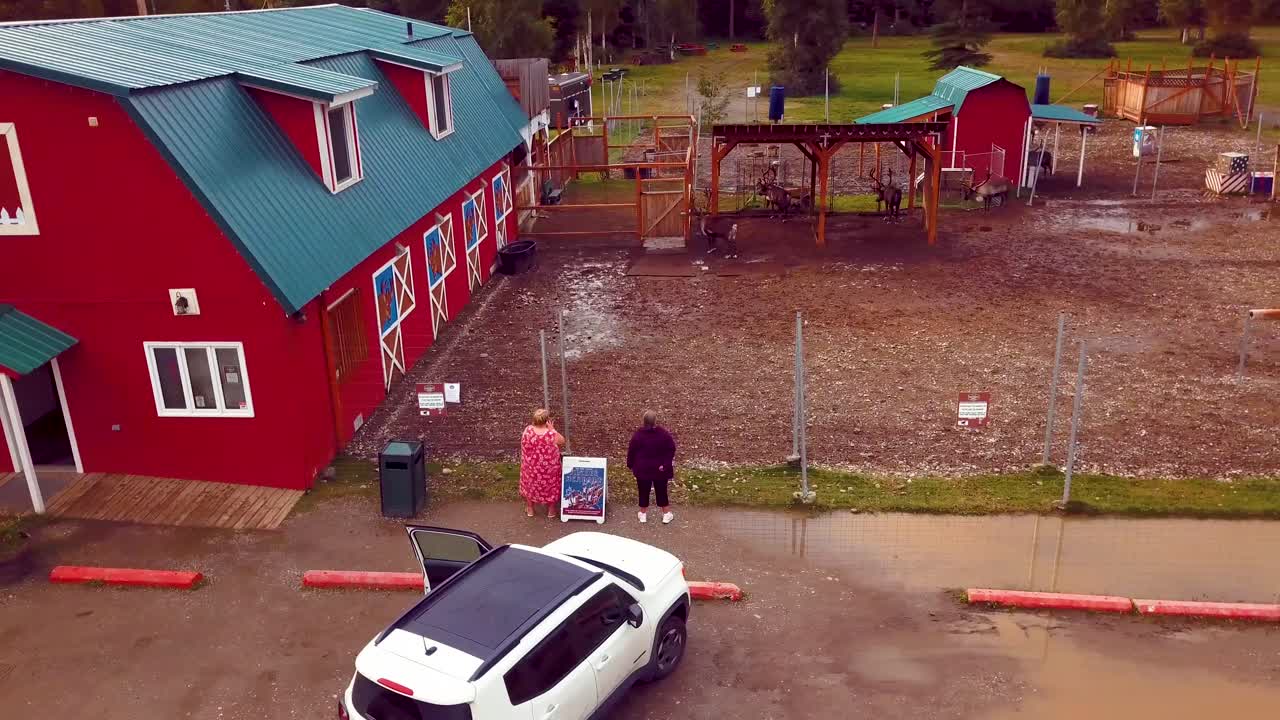 4k видео с беспилотника в академии антлер в северном полюсе, алакса летом