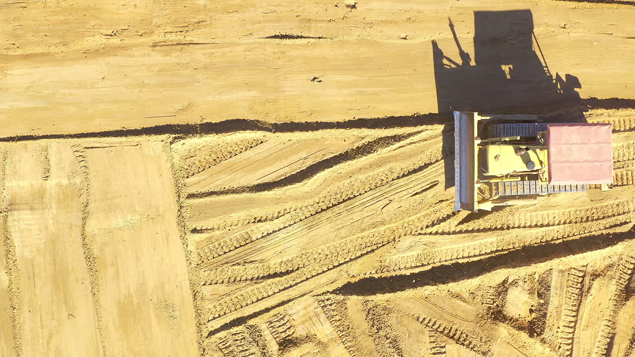 무거운 기계들을 가져와