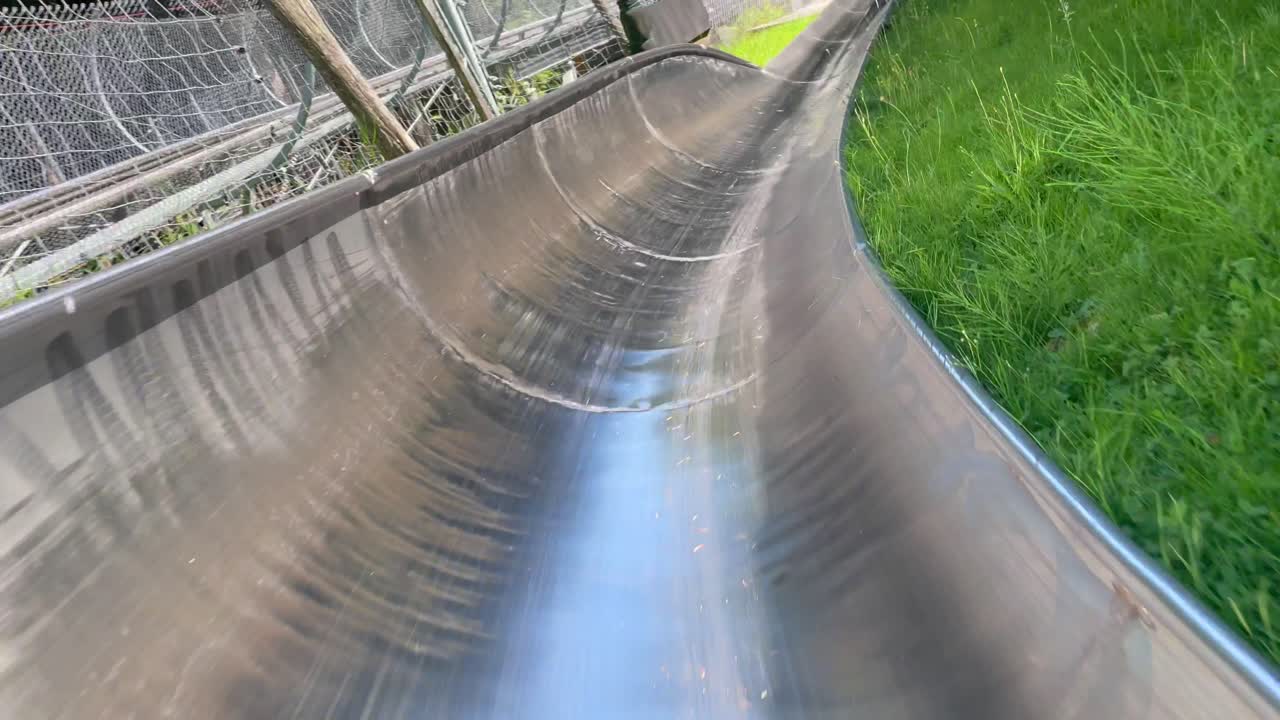 pista de trineo de verano