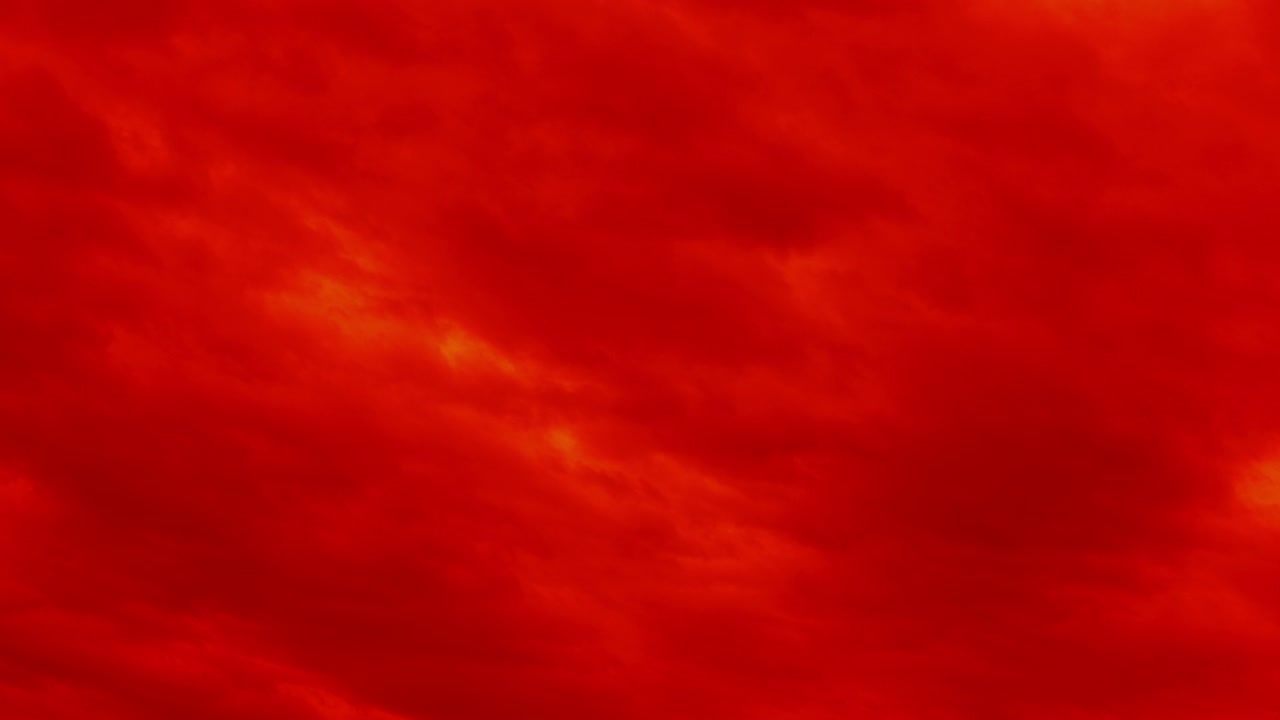 하늘에 은 구름, 웅장한 시간의 색, 놀라운 하늘, 장엄한 해가 지거나 해가 뜨는 풍경.