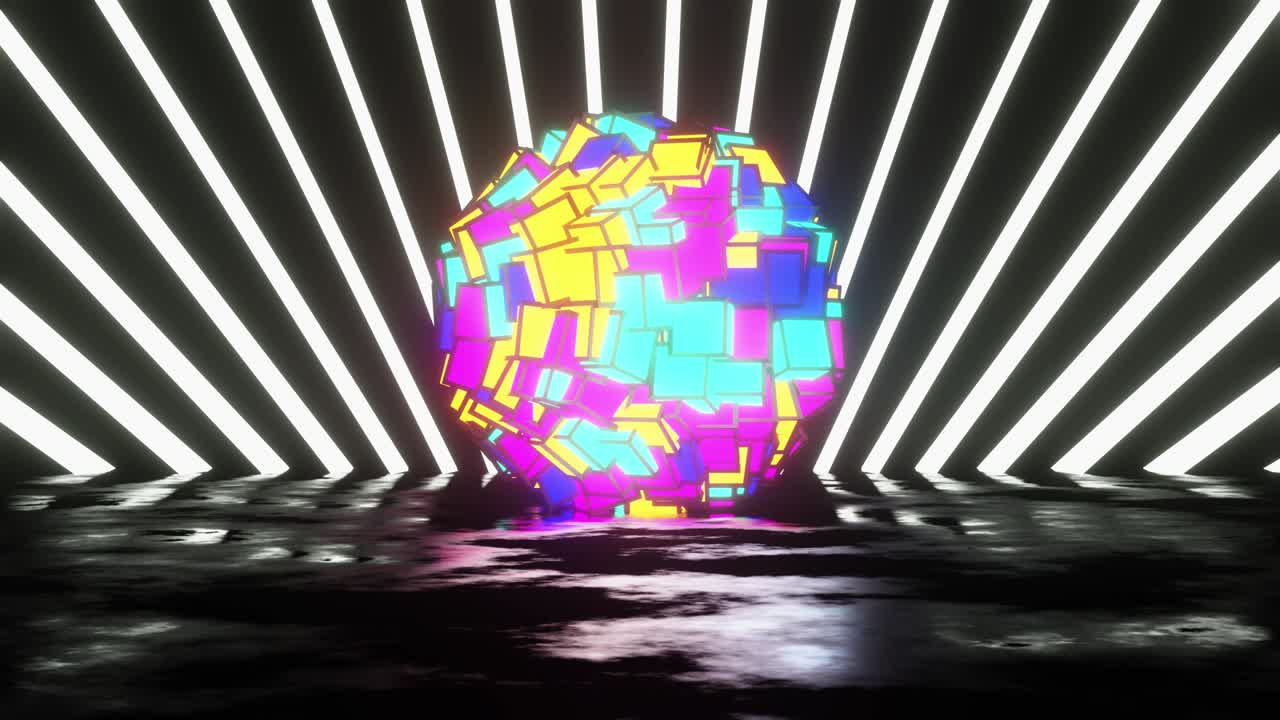 la rotación de una bola multicolor abstracta sobre un océano místico contra un fondo de rayos multicolores.