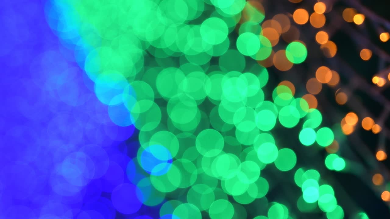 luz de neón en la luz del túnel.