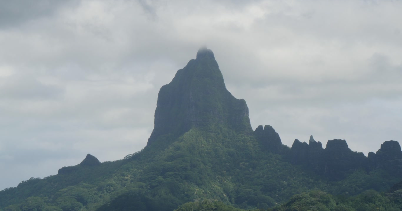 Famous Mount Mouaroa (Shark's Tooth) view from Opunohu Bay, island of Moorea, French Polynesia.