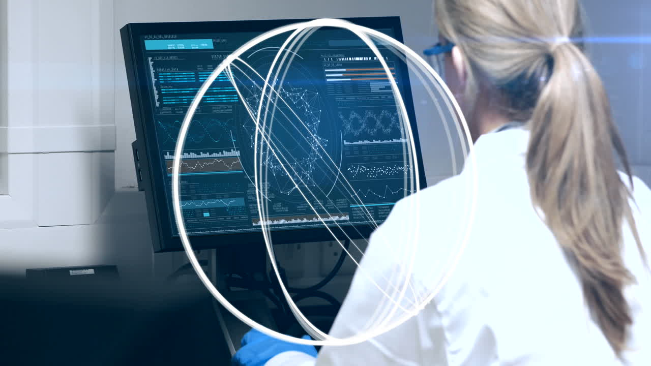 animación de círculos que giran sobre una científica usando una computadora