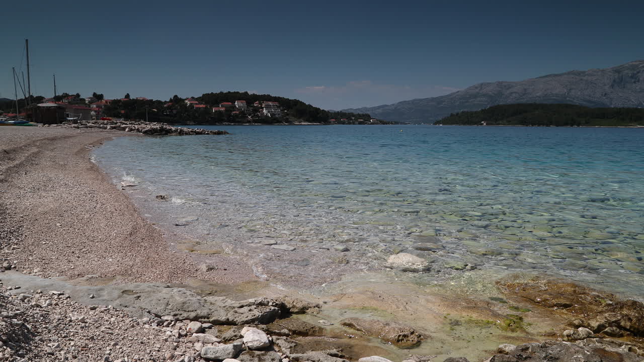 Lumbarda Beach 4K 00