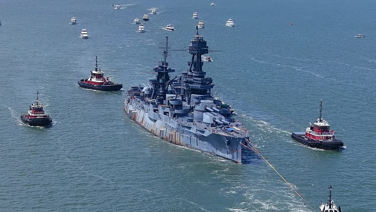 전함 텍사스 (battleship texas) 는 2022년 8월 31일 텍사스 갈베스턴 (galveston) 으로 옮겨집니다.