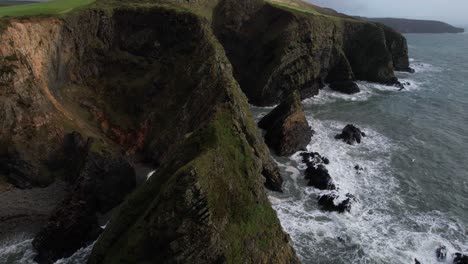 Nohoval-Cove,-Ireland