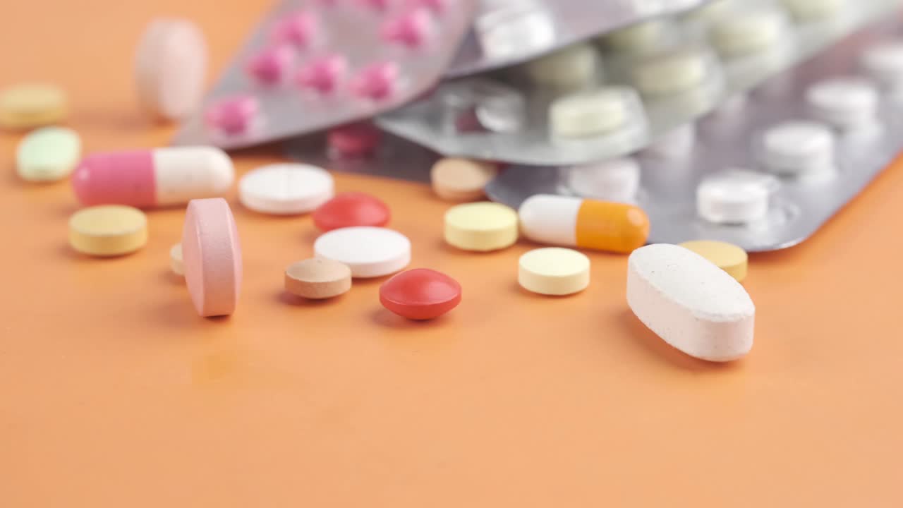 각종 약과 블리스터 패키지