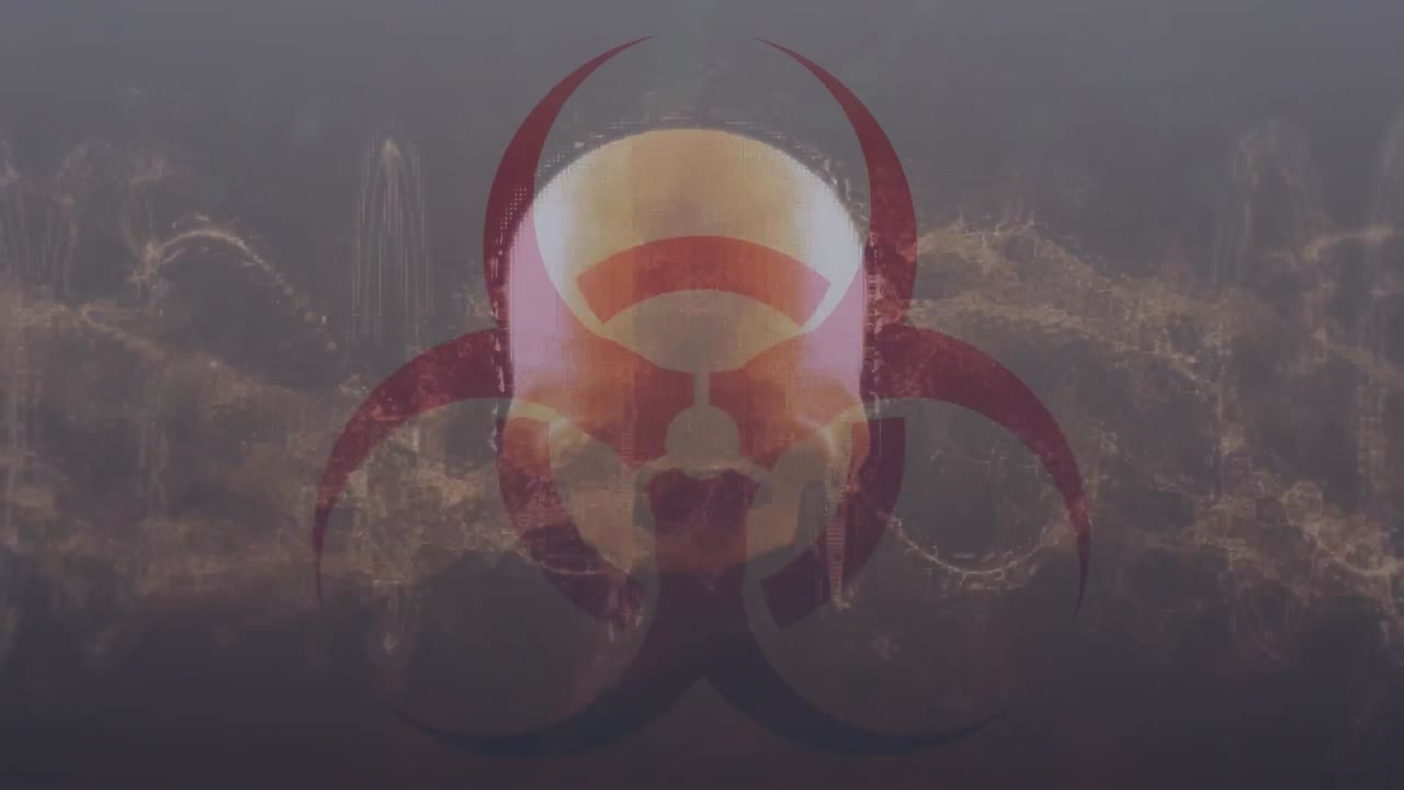 signo de peligro para la salud y cráneo humano girando sobre un fondo negro. células de covid-19 que se propagan