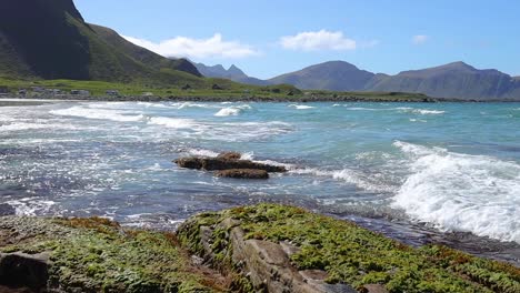 Strand-Die-Lofoten-Inseln-Sind-Ein-Archipel-In-Der-Grafschaft-Nordland,-Norwegen.