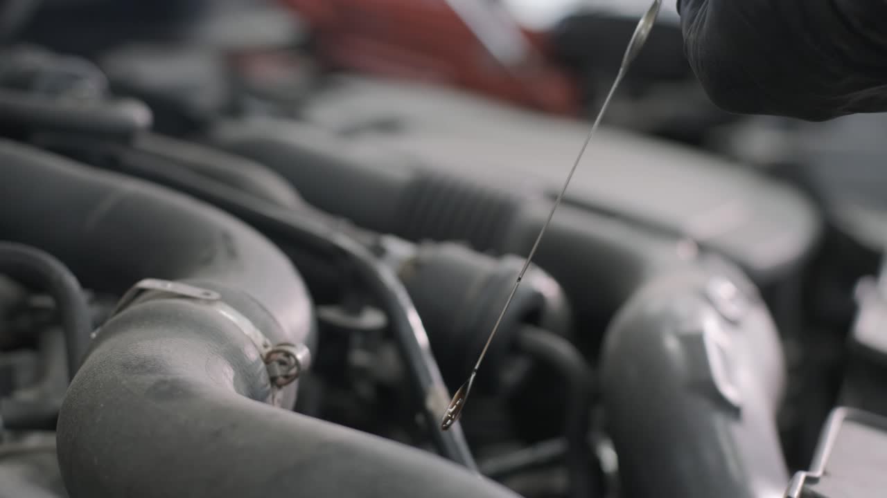 Checking Car Engine Oil