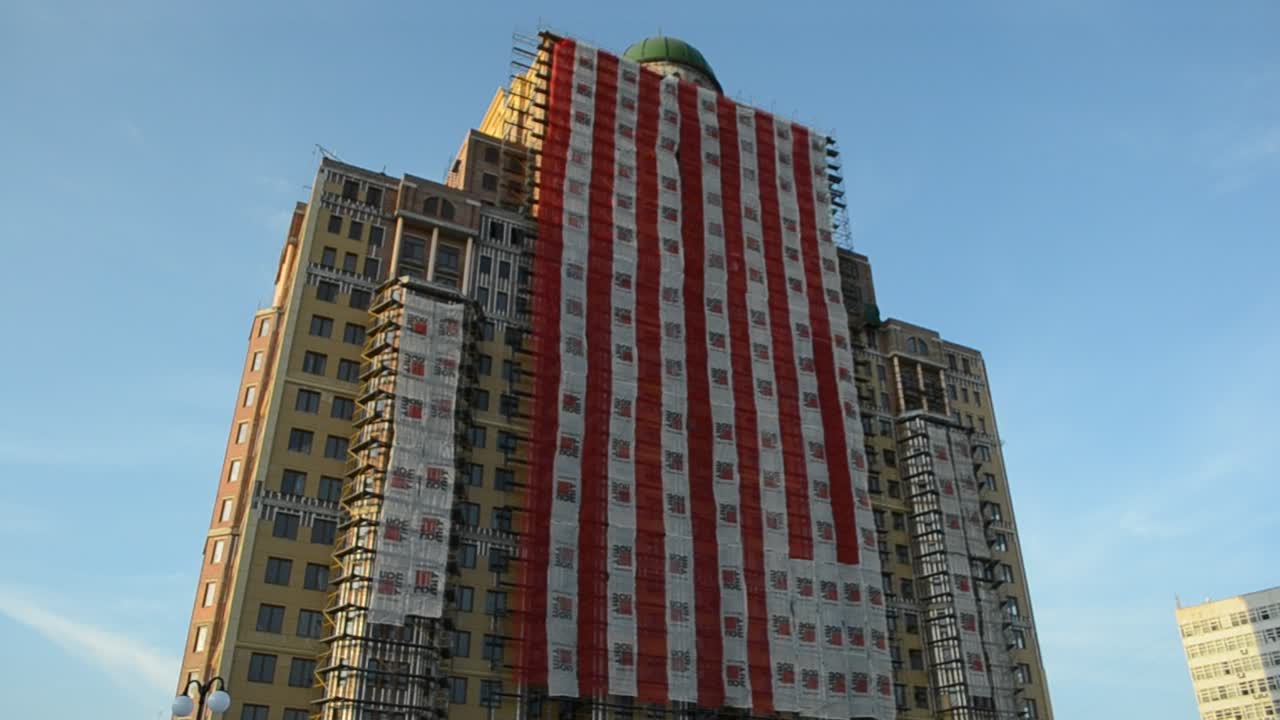 Construcción de un complejo multiusos de oficinas y hotel