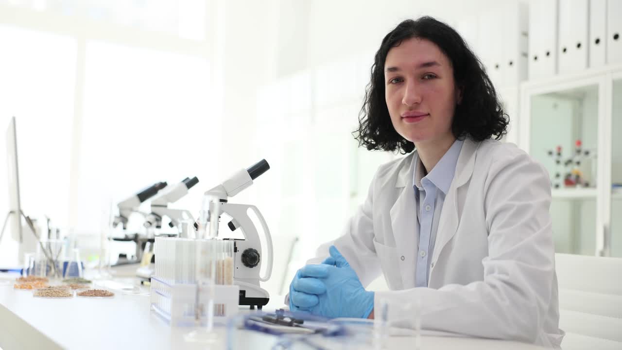 O cientista no laboratório