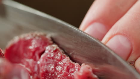 estoy preparando un filete.