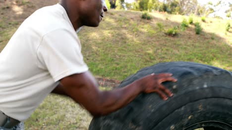 Militärsoldat-Beim-Fitnesstraining