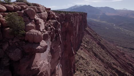 Rugged-vertical-rock-cliff-in-Castle-Valley-near-Moab-Utah,-Adobe-Mesa