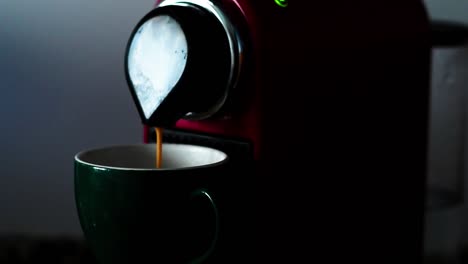 coffe machine filling a cup