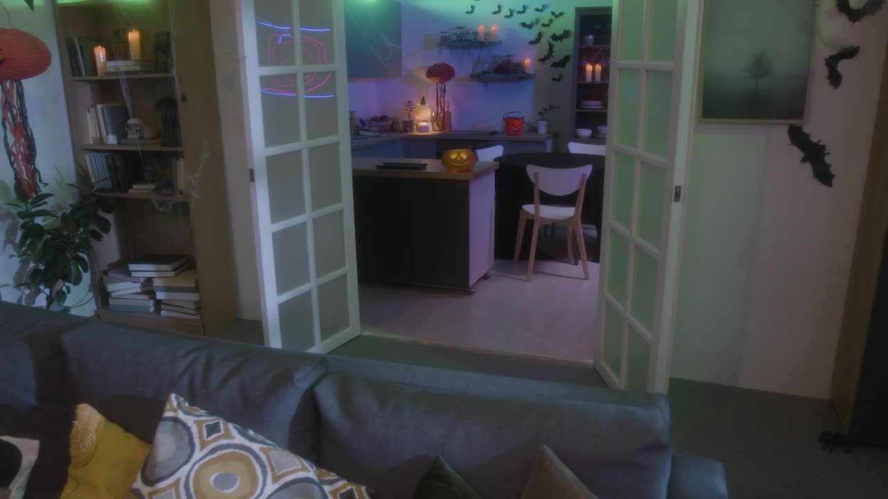 할로윈 을 위해 장식 된 거실