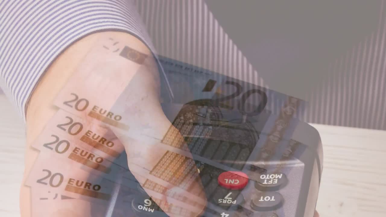 animación de billetes en euros que caen sobre la mano de un hombre caucásico que tiene una terminal de pago