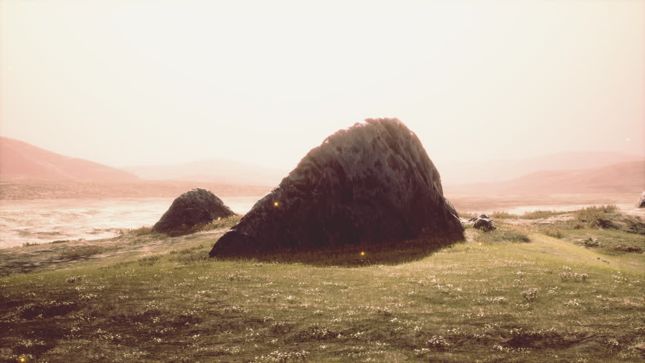 밝은 해가 뜨는 동안 산 계곡