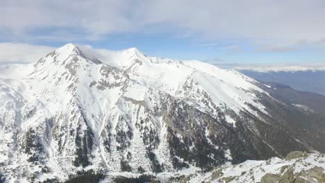 majestic snowy mountain scenery with hikers