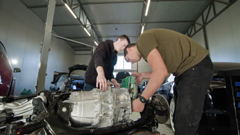 reparación de la transmisión de vehículos eléctricos
