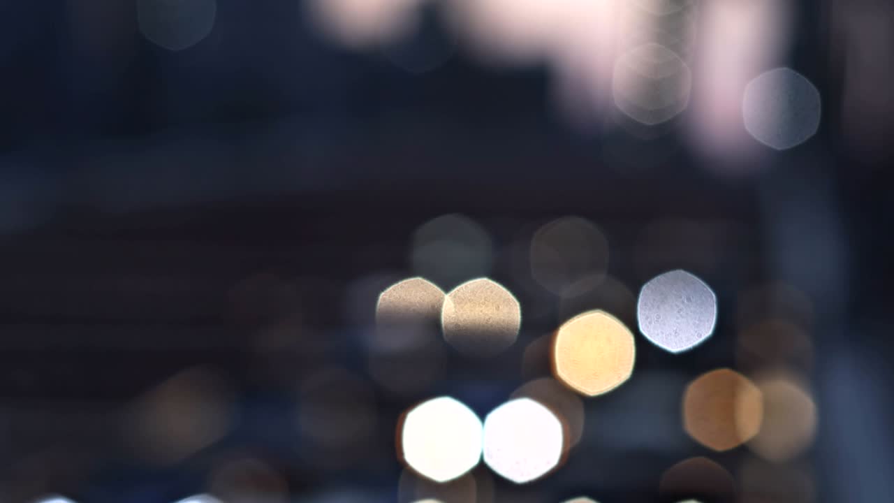 ciudad de nueva york - hermoso resumen sobre manhattan con el puente de manhattan vista aérea de la ciudad luces borrosas vista nocturna del horizonte,