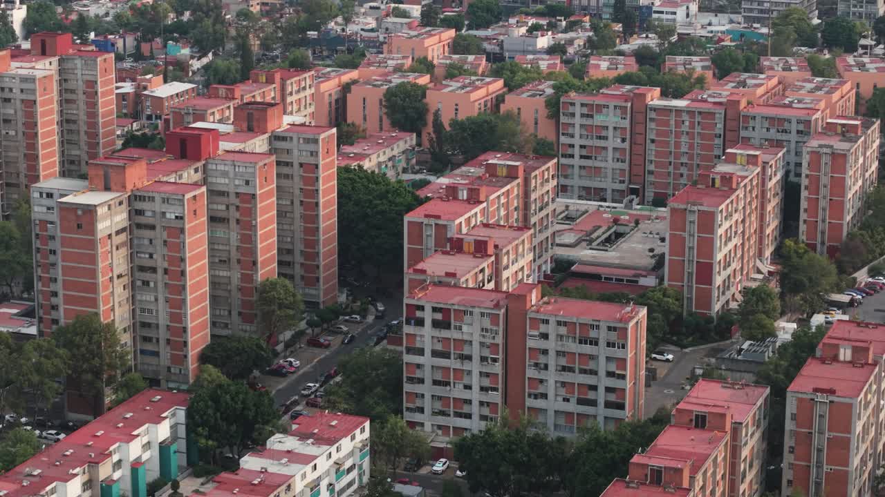 Red housing blocks, housing in Latin America.