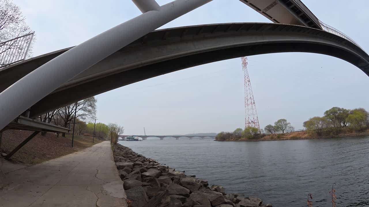 Scenery At Yanghwa Hangang Riverside Park In Seoul, South Korea - Panning Shot