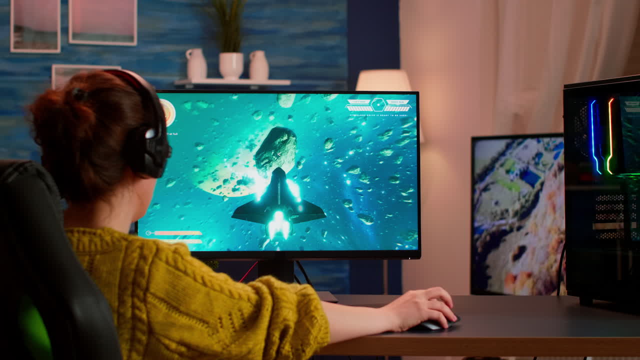 Online streaming cyber performing on powerful personal computer