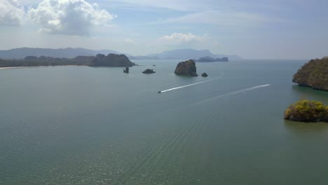 Isla-En-La-Playa-De-Arena-Malysia-Langkawi