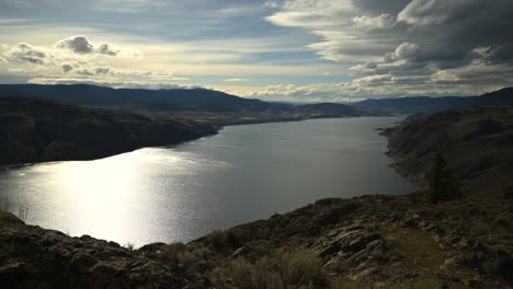 shifting horizons: mesmerizing timelapse of kamloops lake from battle bluff