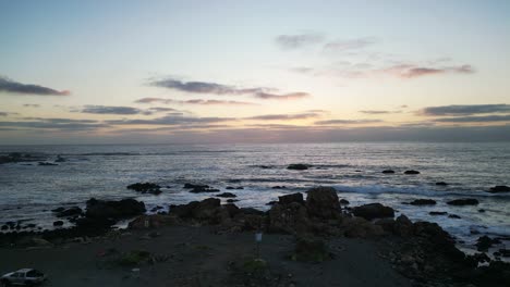 Atardecer-En-El-Mirador-De-Playa-Ballena,-Costa-Central-Norte-De-Chile