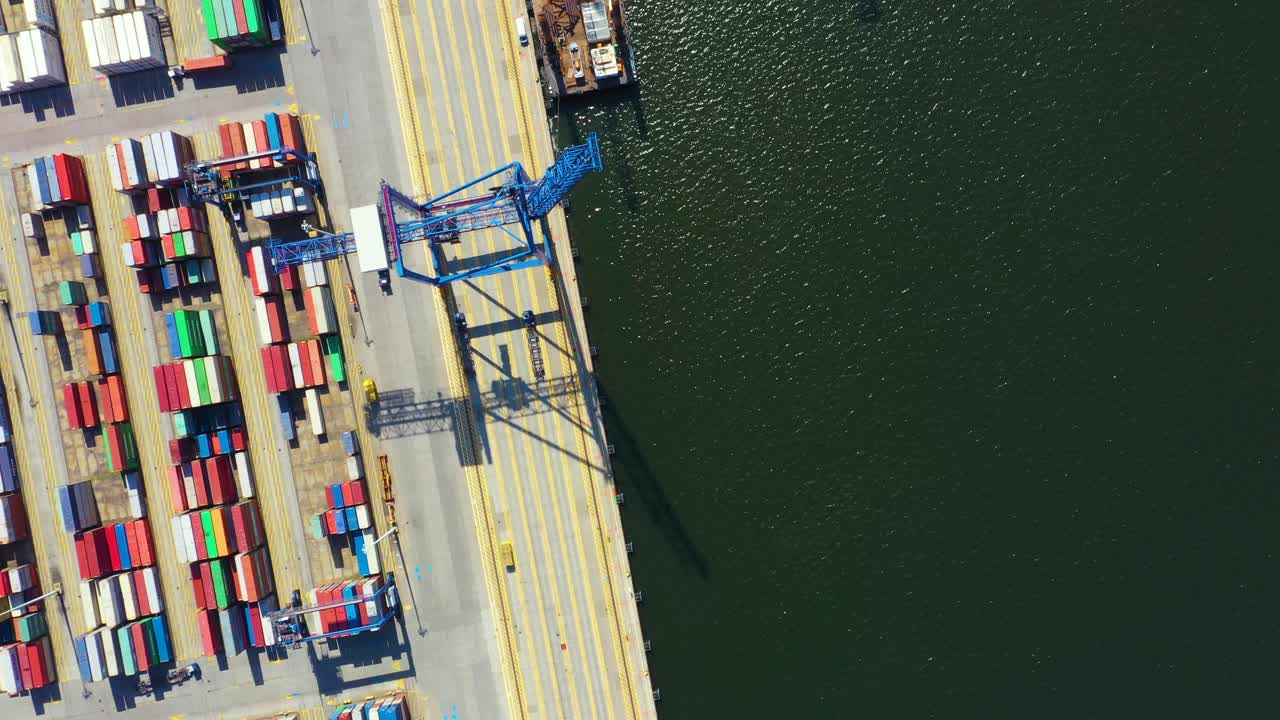 buque portacontenedores en el negocio de exportación e importación y logística