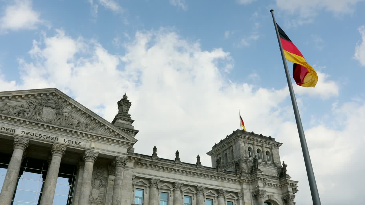 edificio del gobierno del reichstag en berlín, alemania
