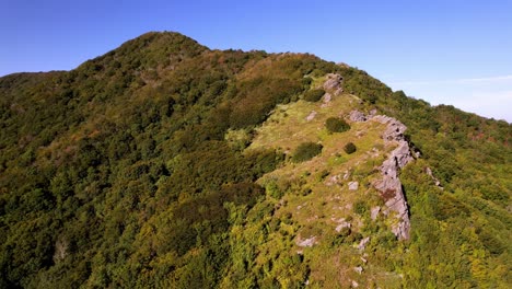 Aerial-climb-up-snake-mountain-nc,-north-carolina-near-boone-nc,-north-carolina