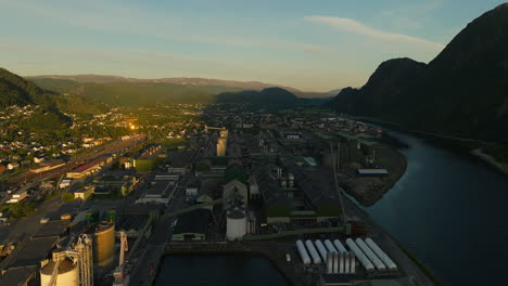 ciudad de mosjoen, ubicación de la navegación y la industria