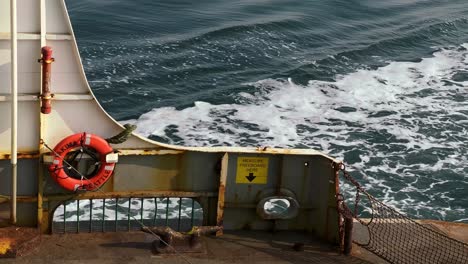 Foamy-Backwash-Behind-San-Juan-Islands-Ferry-Boat-From-Anacortes-To-Orcas-Island,-Washington-USA