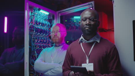 it professionals working in a modern data center