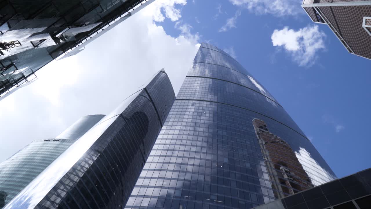 도시 내의 현대적인 마천루