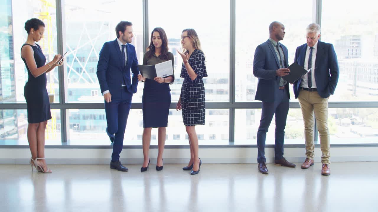 mantenerse ocupado en un entorno ocupado