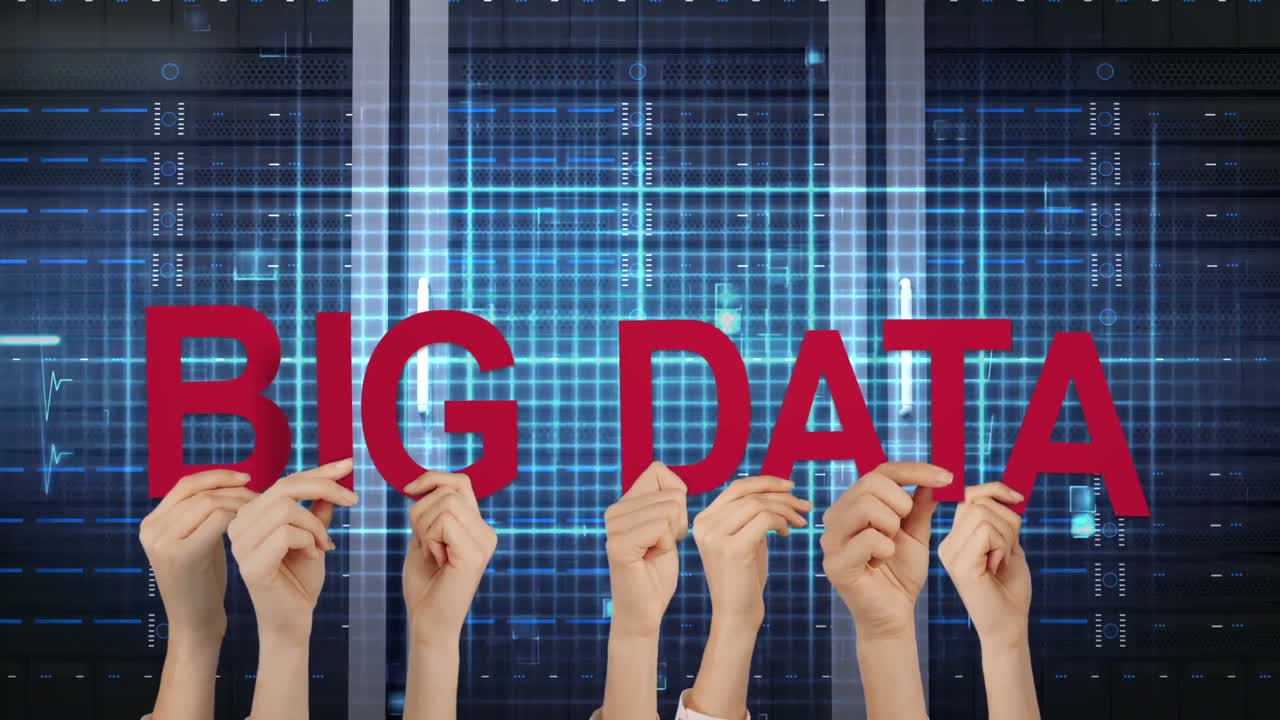 큰 데이터를 들고 있는 손