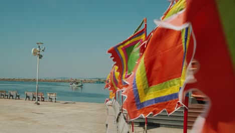 barco de pesca y banderas phucoc vietnam fukok 23 de 55