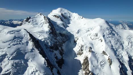 Daueraufnahme-Des-Mount-Everest,-Schöne-Aussicht-Auf-Die-Bergkette-In-Tibet---Luftbild