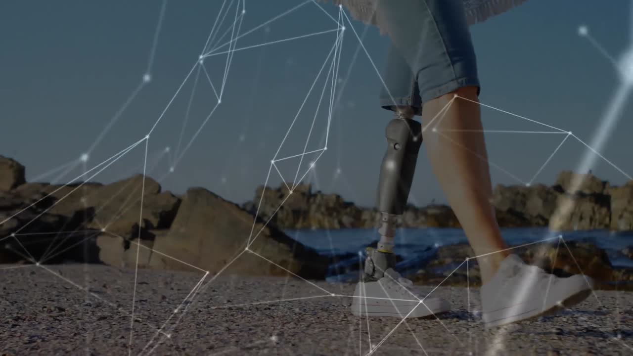 animación del procesamiento de datos con una mujer con una pierna protésica en el fondo